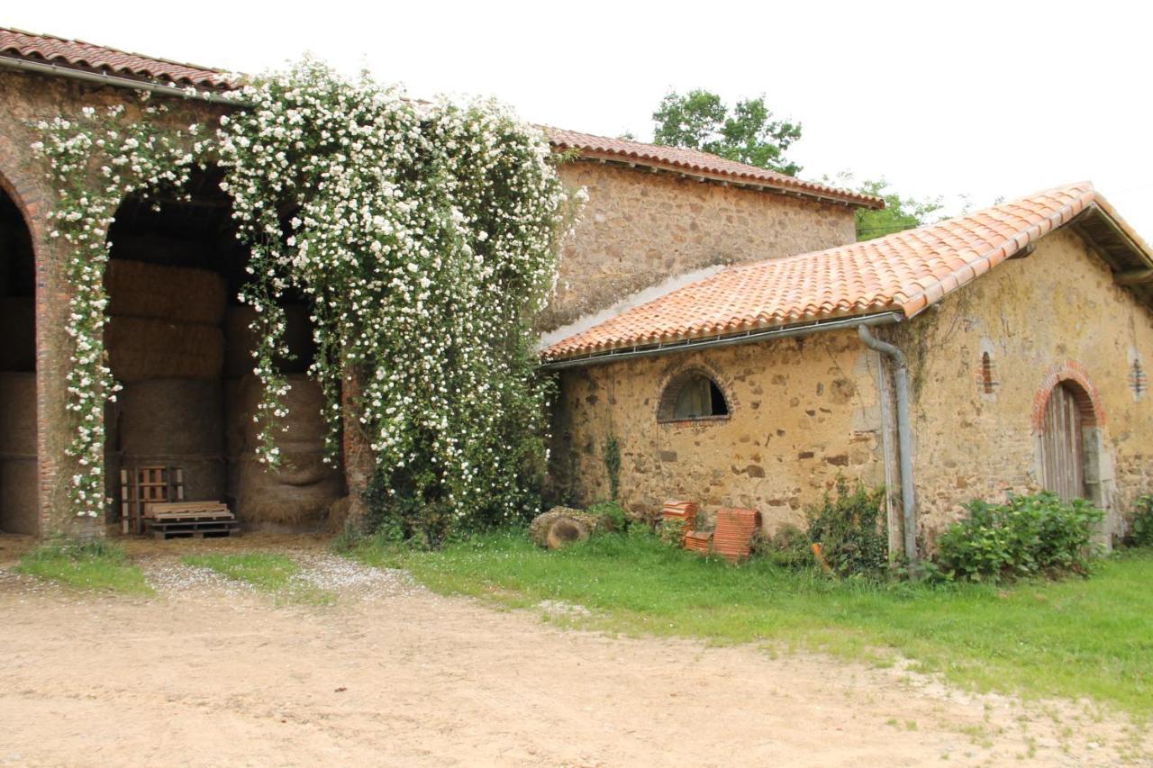Вилла Domaine Des Roches Blanches Le Pin  Экстерьер фото