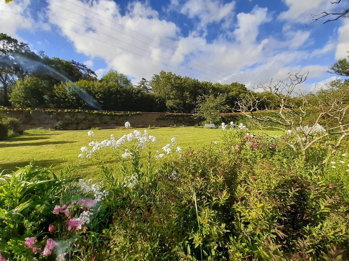 Вилла Domaine Des Roches Blanches Le Pin  Экстерьер фото