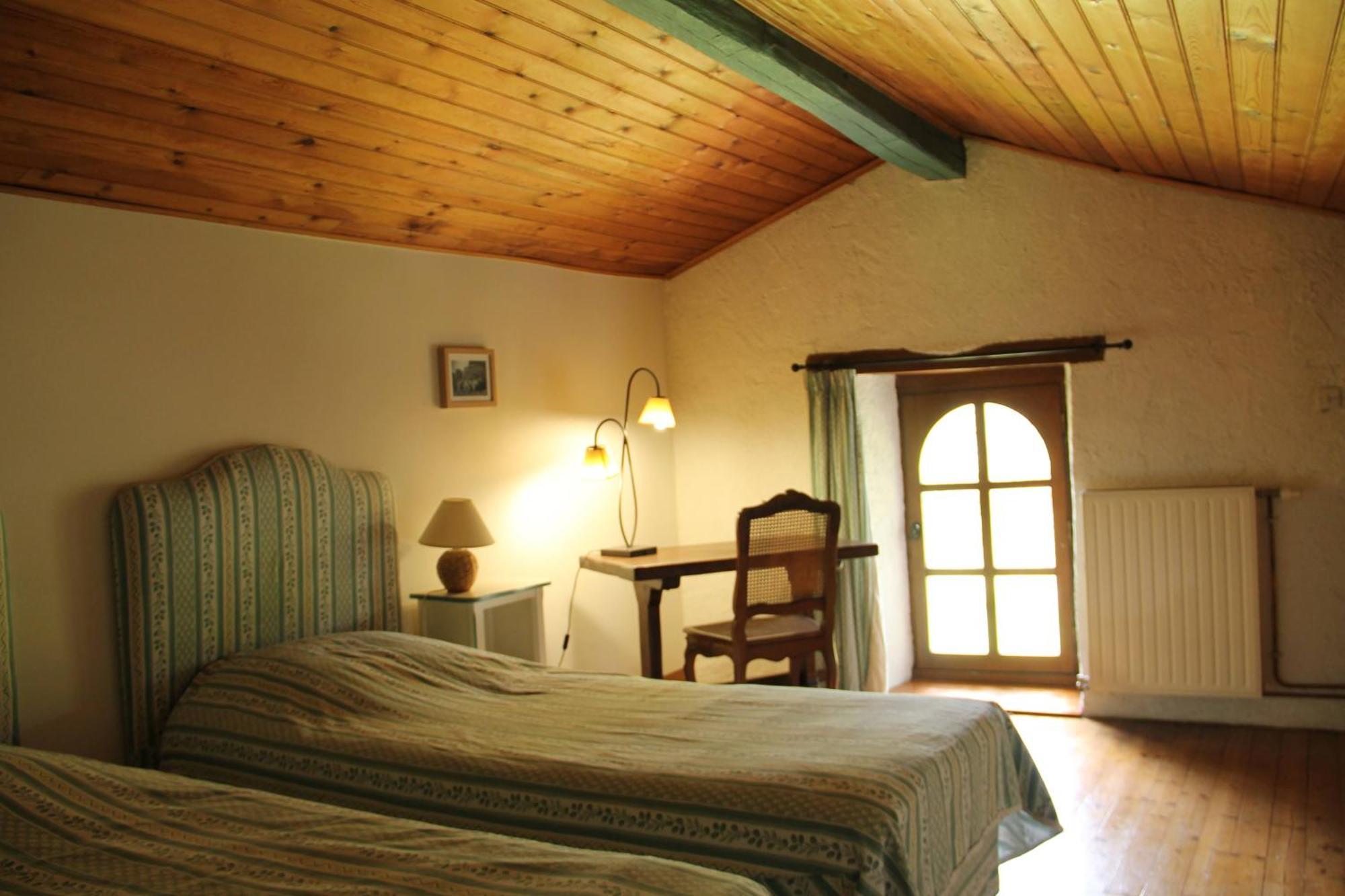 Вилла Domaine Des Roches Blanches Le Pin  Экстерьер фото